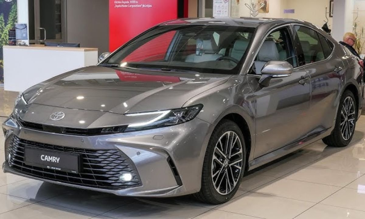 Toyota Camry 2025